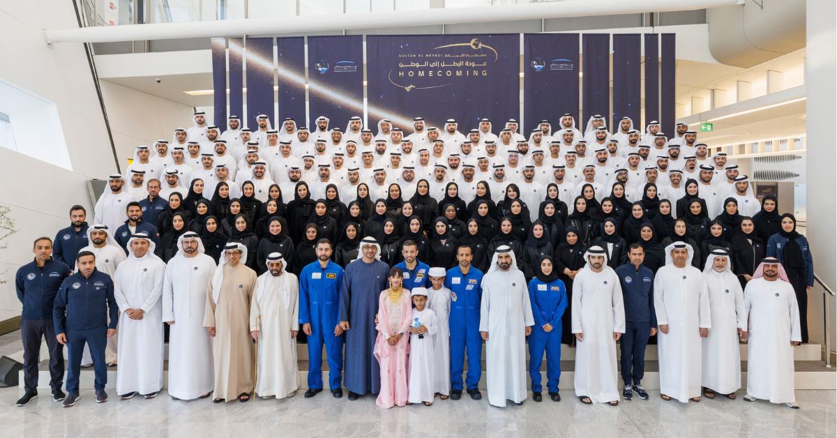 Sultan Al Neyadi with UAE officials and astronaut team